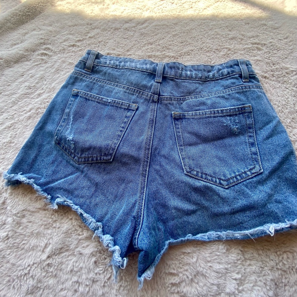 Ban.Jara Hi Rise Medium Wash Button Fly Distressed Denim Shorts Size 7 - Picture 4 of 5
